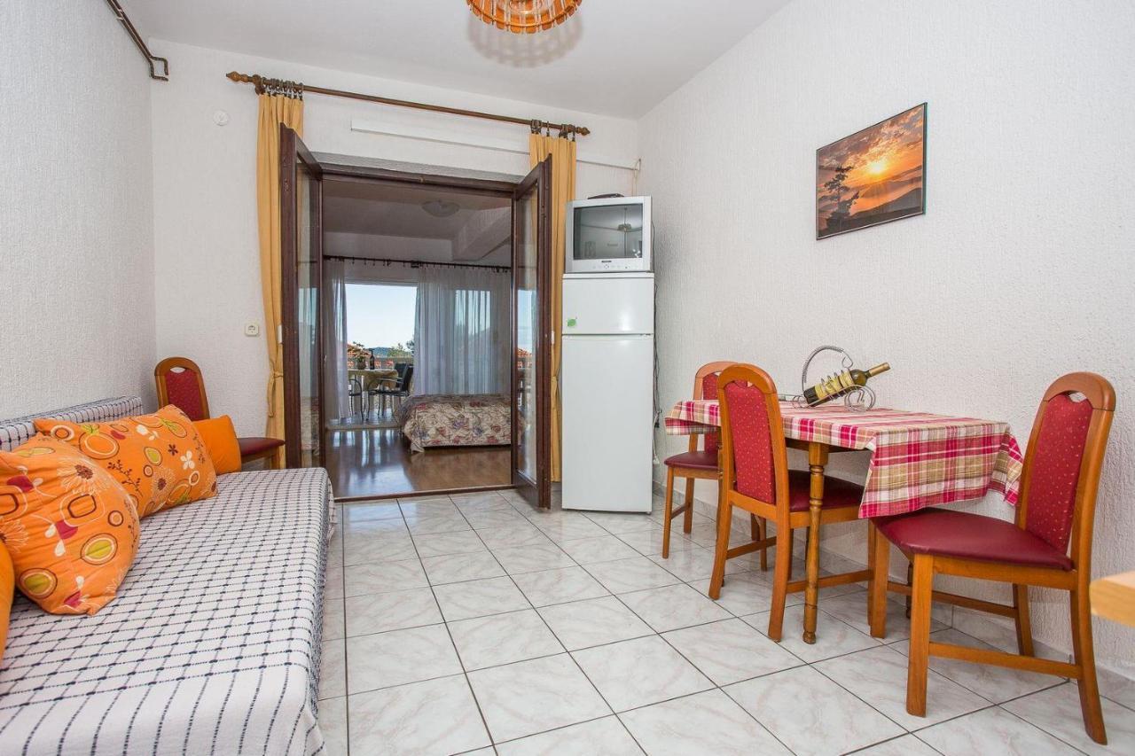 אורביץ Apartments Mira On The Peljesac Peninsula מראה חיצוני תמונה